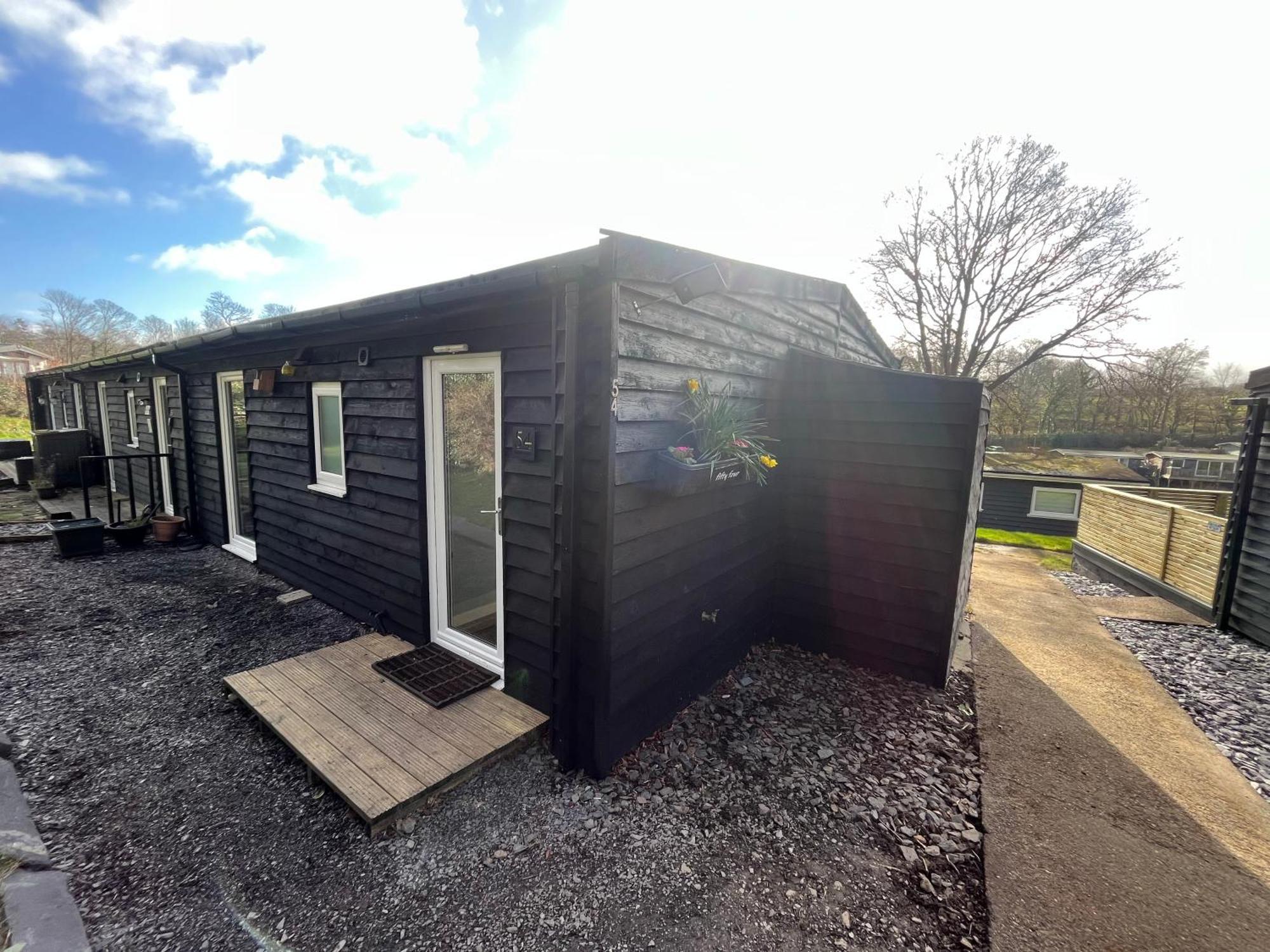 Cosy North Wales 2 Bedroom Chalet